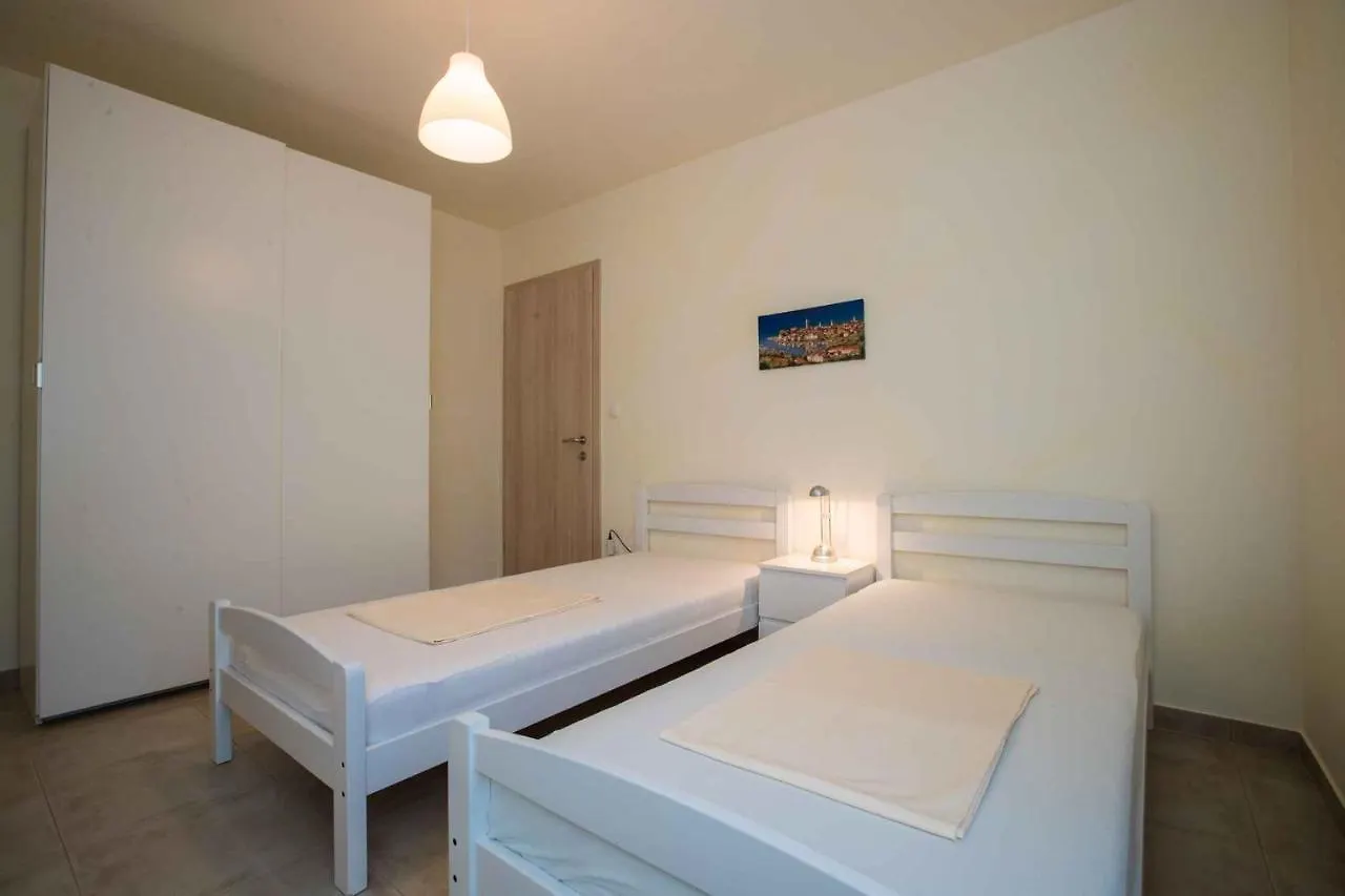 Apartments In Rab - Insel Rab 42670 Barbat na Rabu Croatia