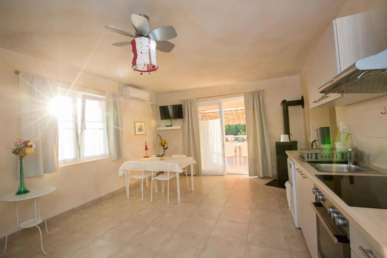 Apartments In Rab - Insel Rab 42670 Barbat na Rabu Croatia