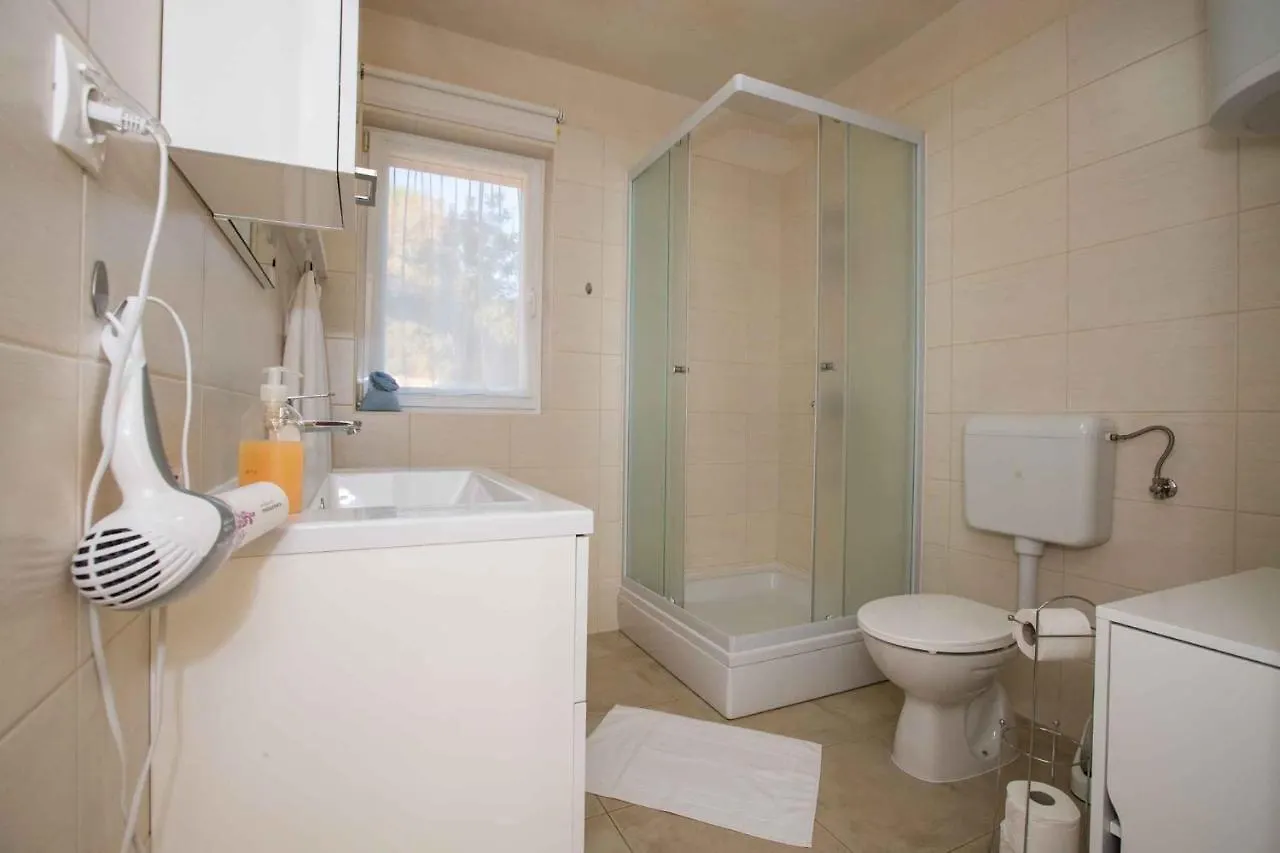 Apartments In Rab - Insel Rab 42670 Barbat na Rabu Croatia