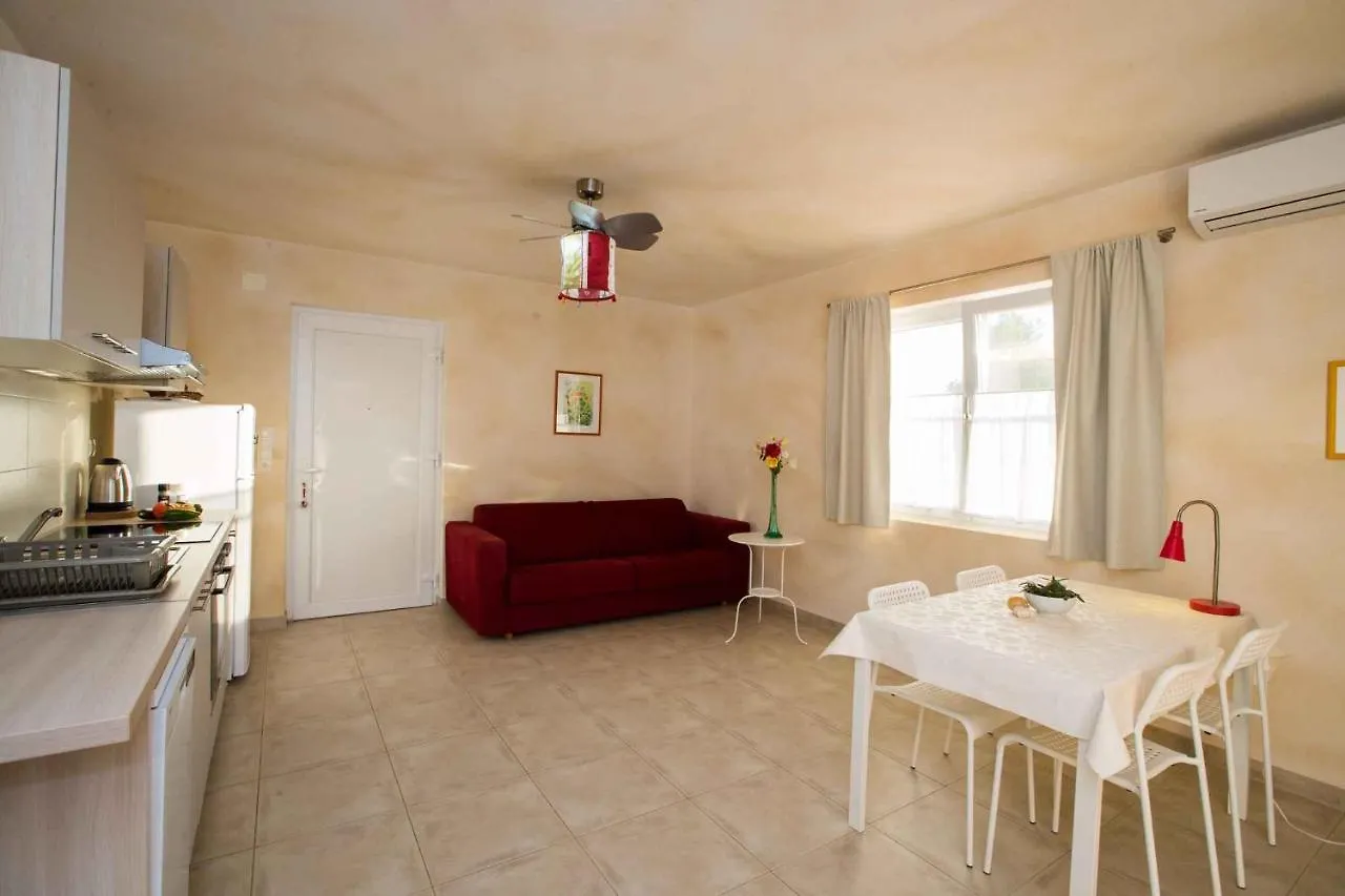 Apartments In Rab - Insel Rab 42670 Barbat na Rabu