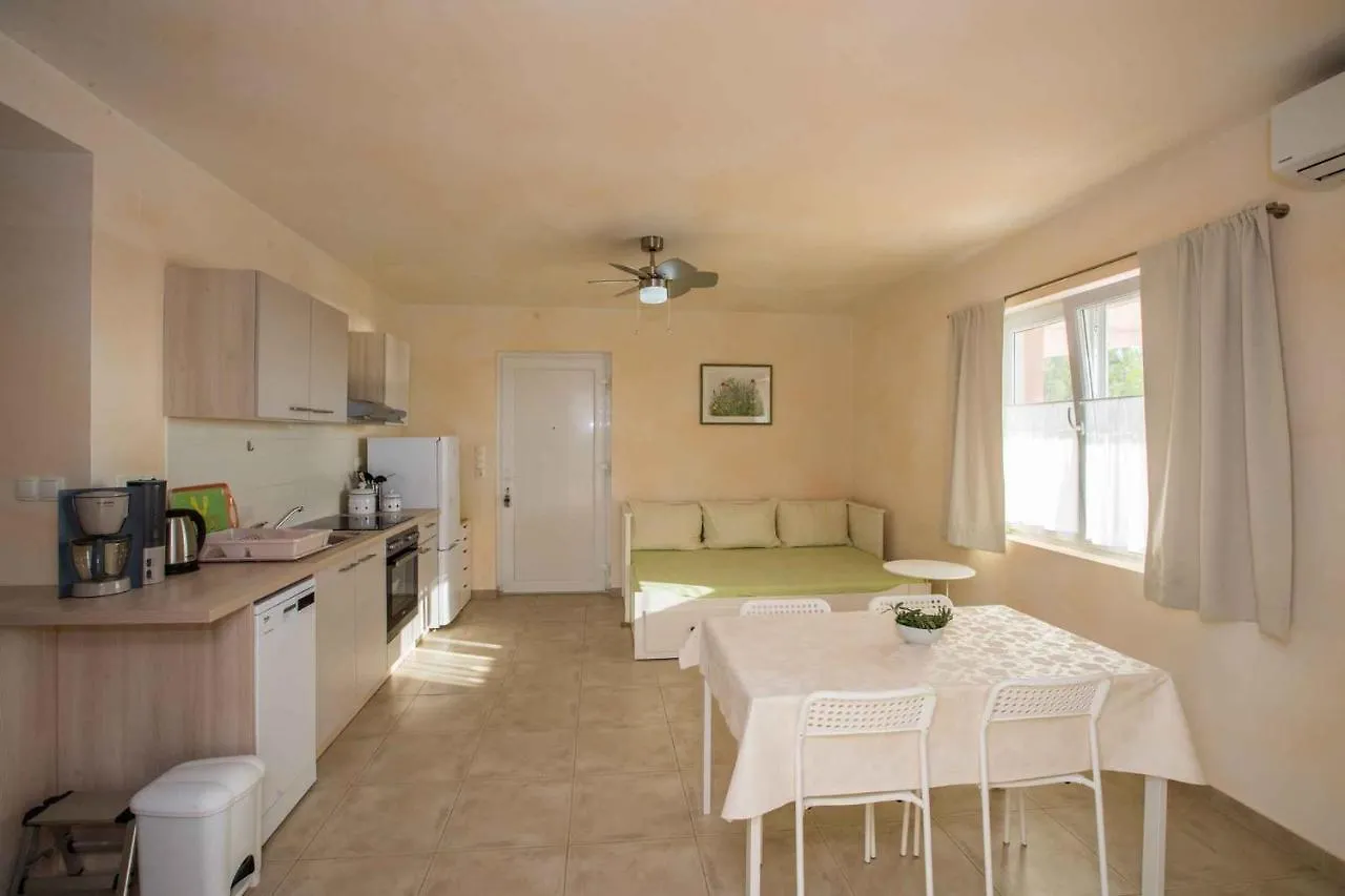 Apartments In Rab - Insel Rab 42670 Barbat na Rabu