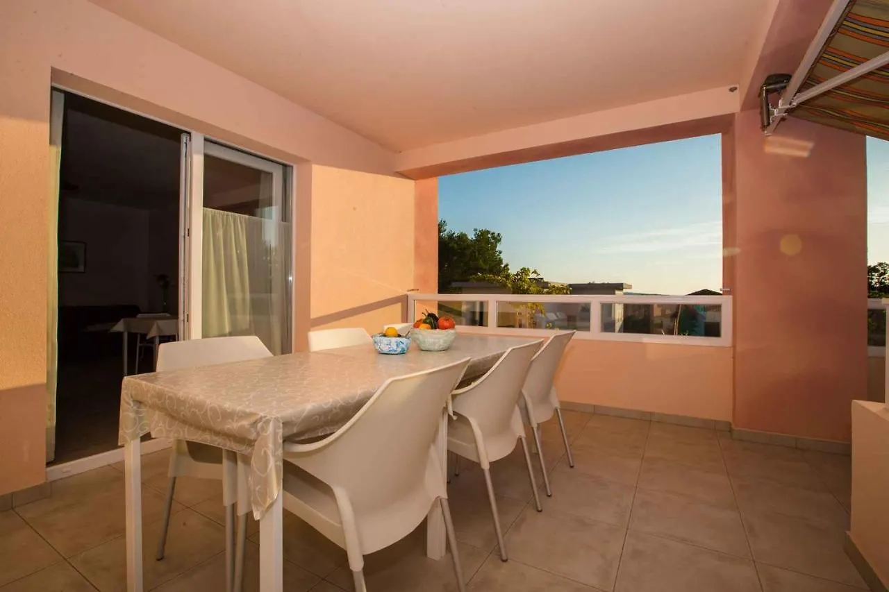 Apartments In Rab - Insel Rab 42670 Barbat na Rabu Croatia