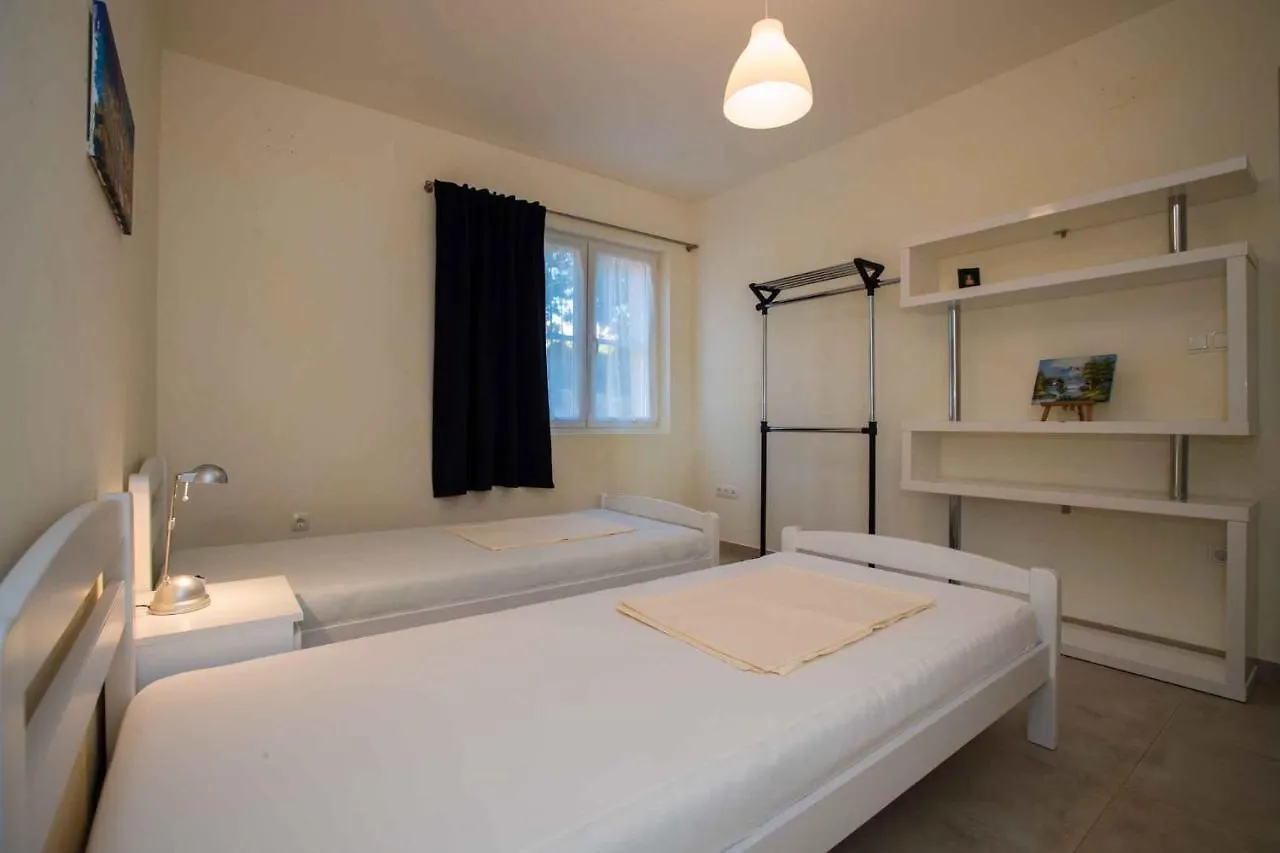 Apartments In Rab - Insel Rab 42670 Barbat na Rabu 0*,