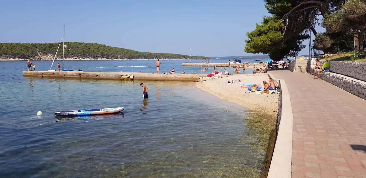 Apartments In Rab - Insel Rab 42670 Barbat na Rabu